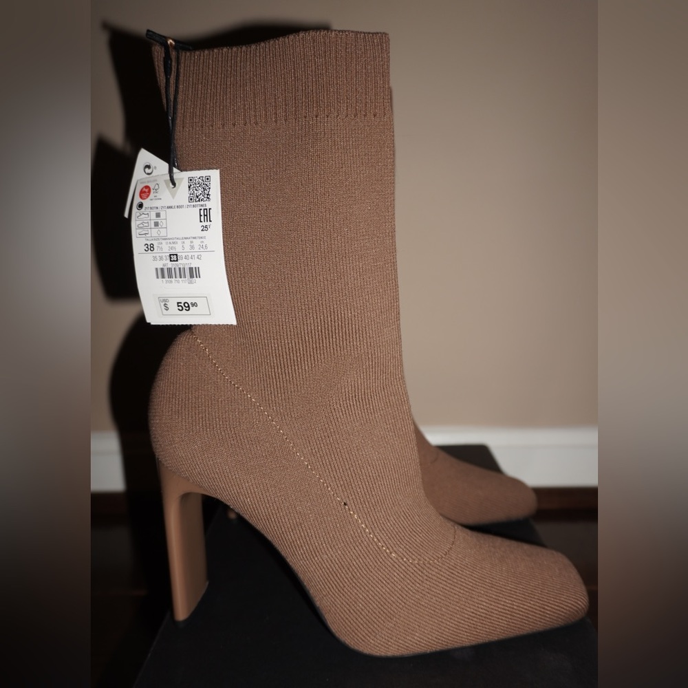 NWT Zara Knit Stretch Ankle Boot